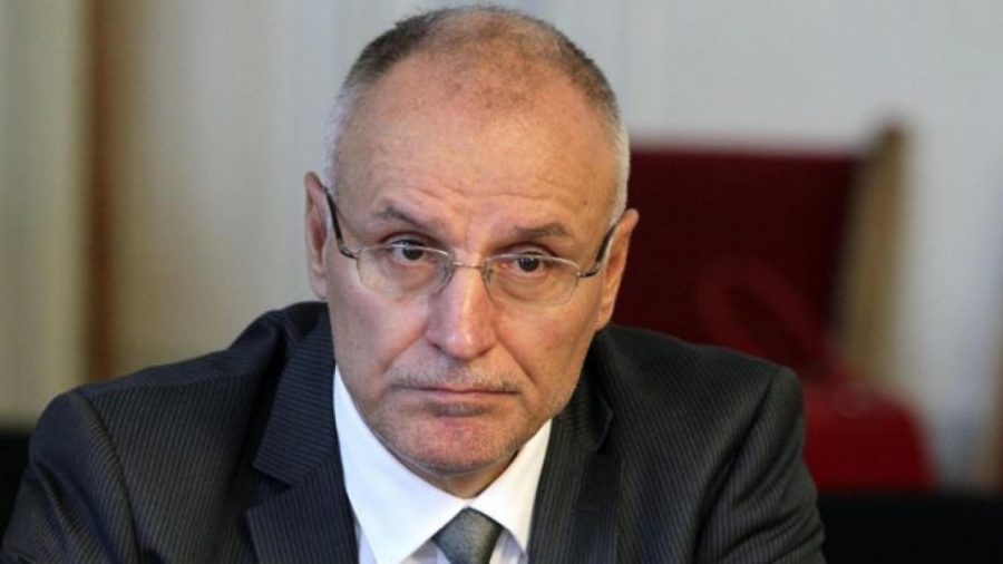 Шефът на БНБ Димитър Радев е заразен с коронавирус